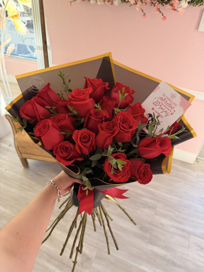 Styled Roses 20 roses style 1 – Bloom in all your seasons